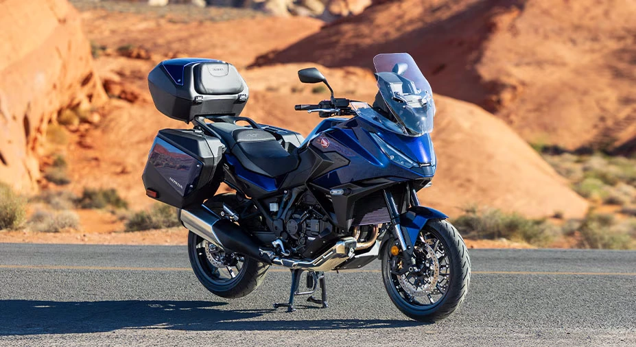 2025-honda-nt1100-dct-throttlecraze.com-2_throttlecraze.com