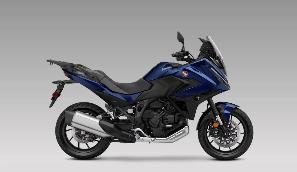 2025-honda-nt1100-dct-throttlecraze.com-3_throttlecraze.com