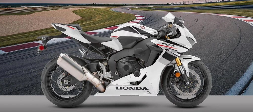 2026-honda-CBR1000RR-throttlecraze.com-2_throttlecraze.com
