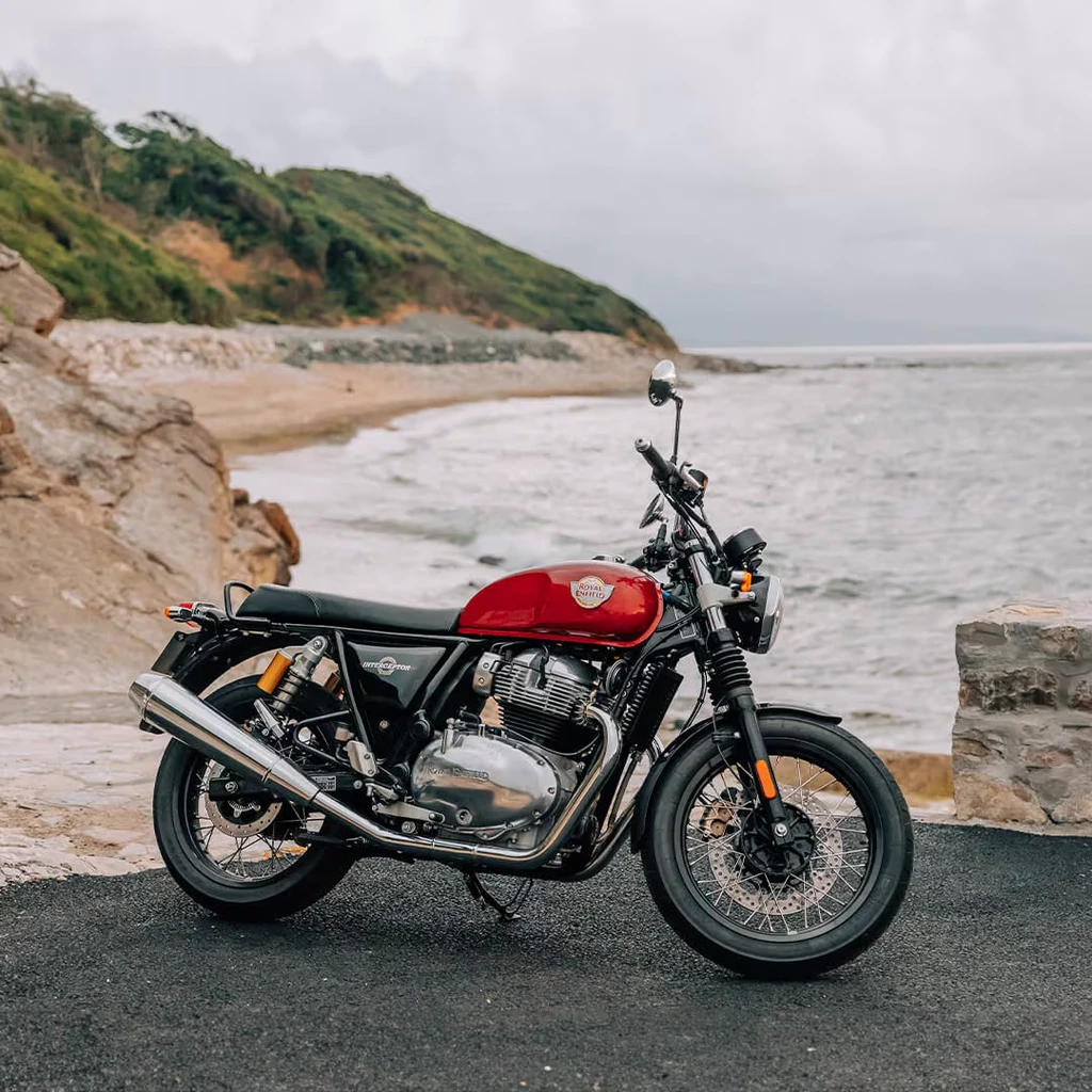 2018-royal-enfield-Interceptor-650-5-throttlecraze.com