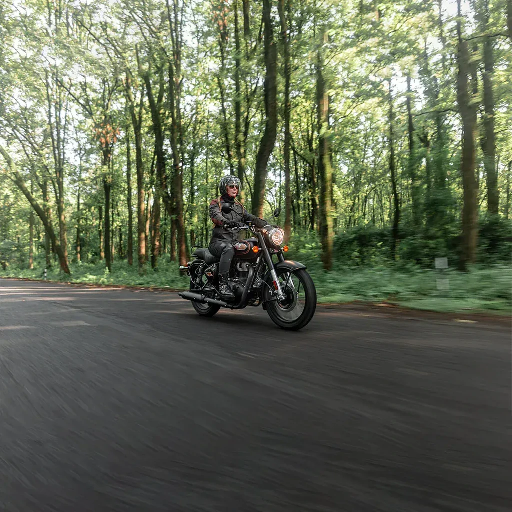 2021-royal-enfield-bullet-350-6-throttlecraze.com