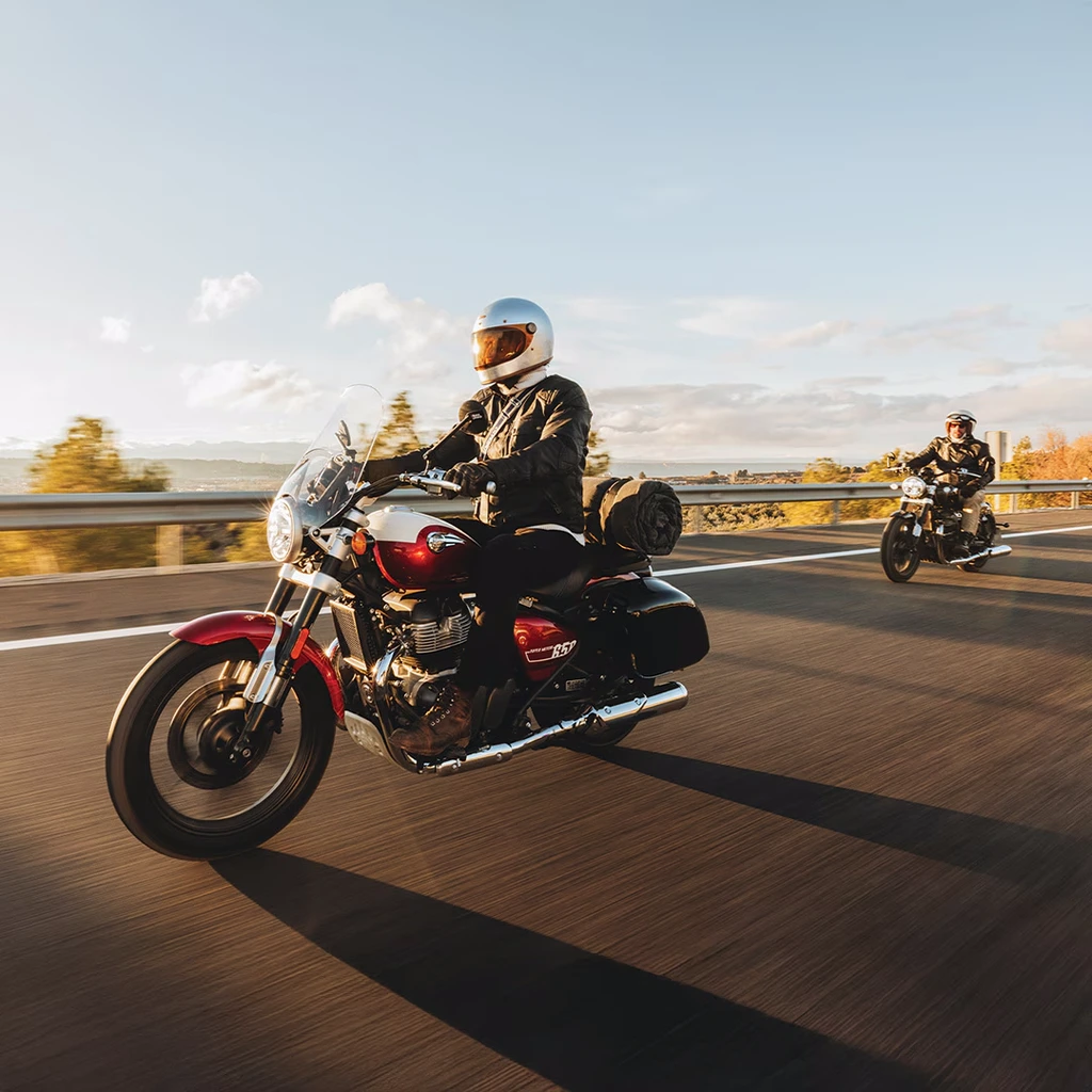 2023-royal-enfield-super-meteor-650-5-throttlecraze.com