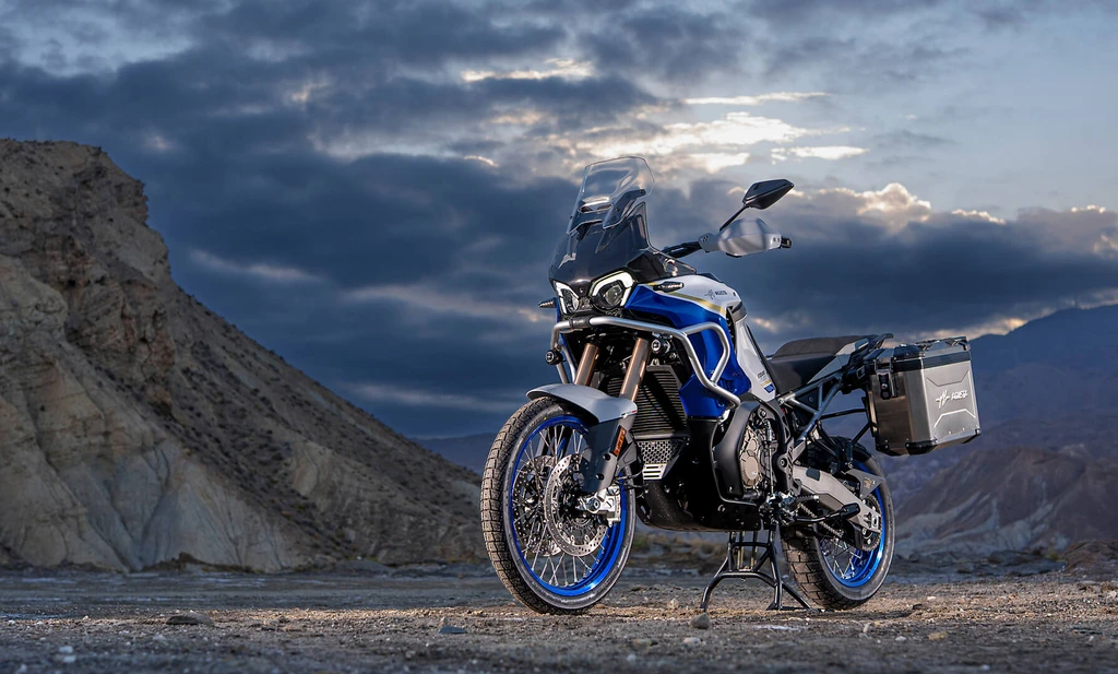 2026-mv-agusta-enduro-veloce-3-throttlecraze.com