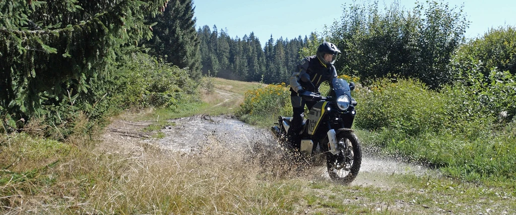 2026-Husqvarna-Norden-901-4-throttlecraze.com