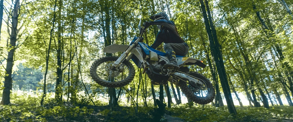 2025-Husqvarna-FE-450-Heritage-1-throttlecraze.com