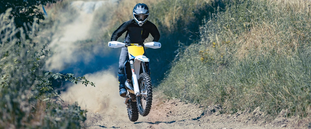 2025-Husqvarna-TX-300-Heritage-5-throttlecraze.com