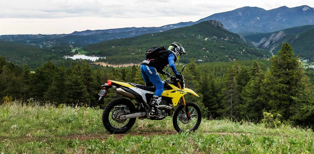 2025-Suzuki-DR-Z4S-1-throttlecraze.com