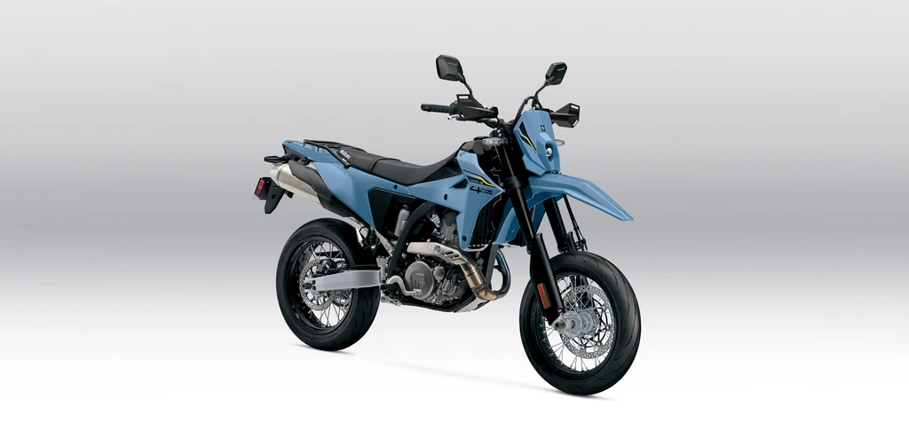 2026-suzuki-DR-Z4SM+-1-throttlecraze.com