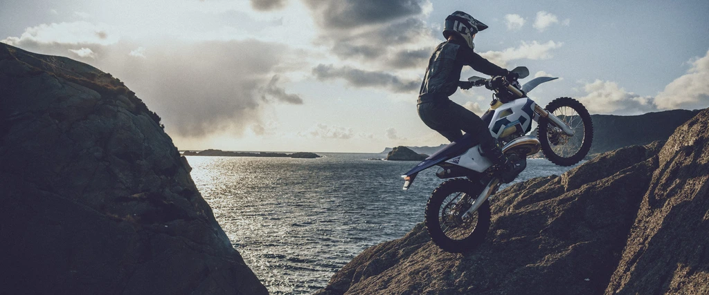 Husqvarna-TE-250-1-throttlecraze.com