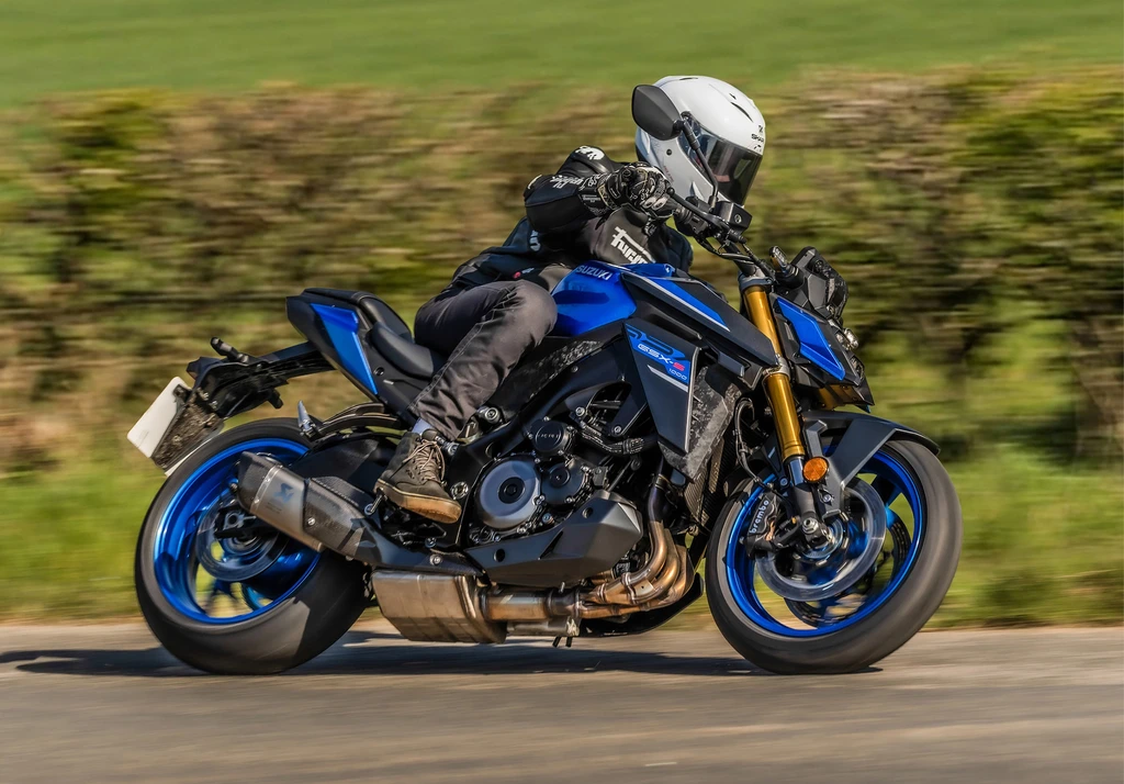 2026-2023-suzuki-GSX-S1000-7-throttlecraze.com