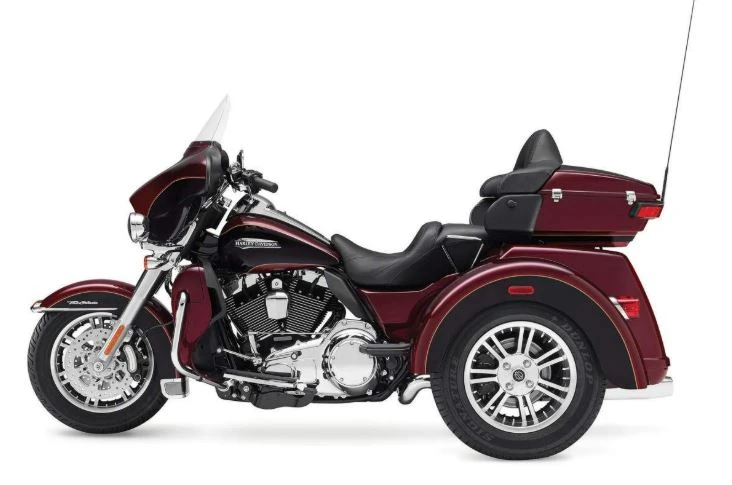 Harley Davidson FLHTCUTG Tri Glide Ultra Classic (2015)
