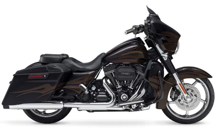Harley Davidson CVO Street Glide (2015)