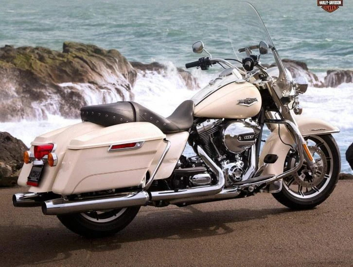 Harley Davidson FLHR Road King (2015)