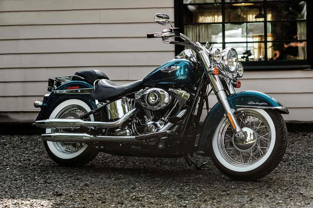 Harley Davidson FLSTN Softail Deluxe (2015)