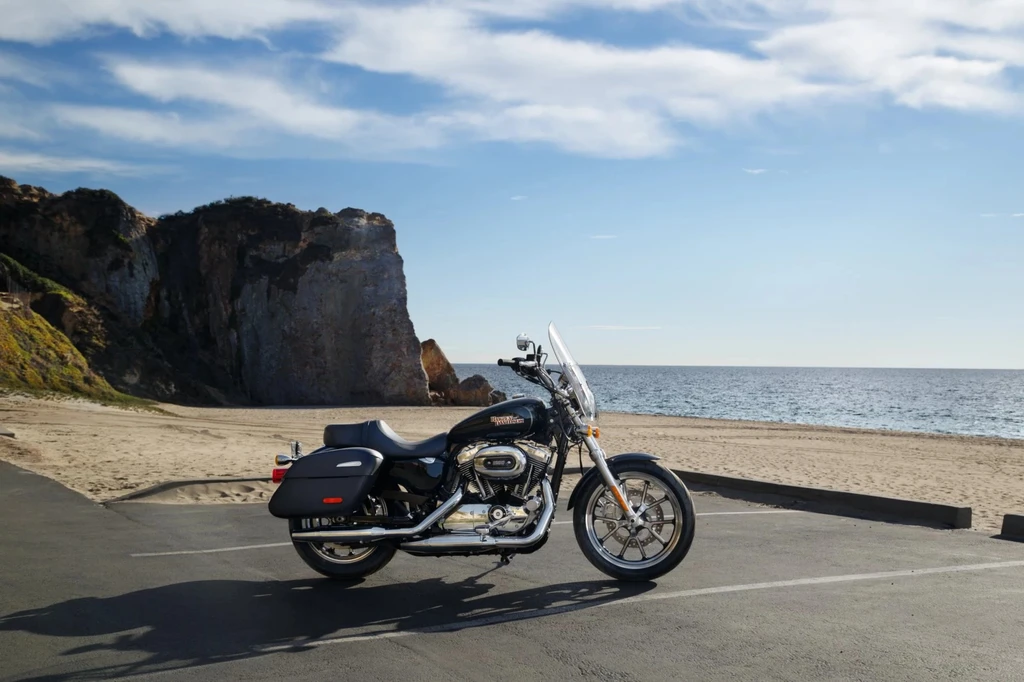 Harley Davidson XL 1200T Superlow (2015)