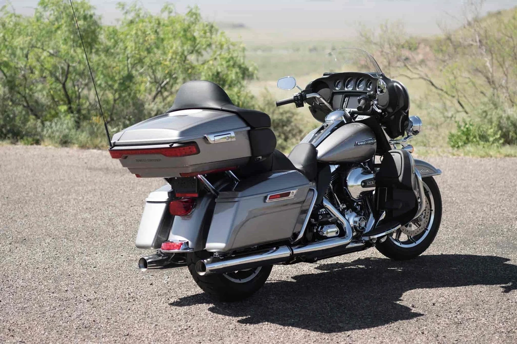 Harley Davidson FLHTCU Electra Glide Ultra Classic (2016)