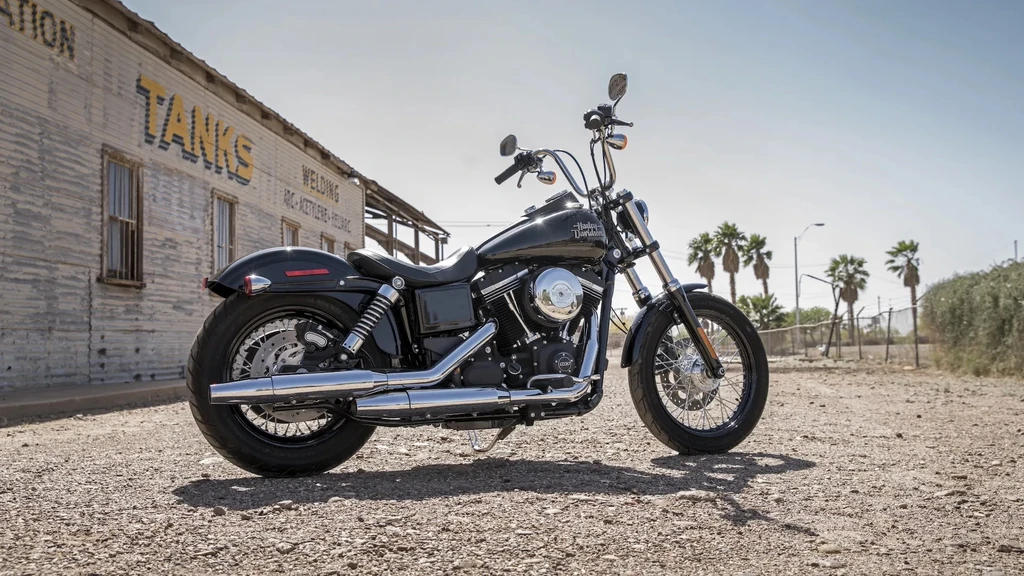 Harley Davidson Dyna Street Bob (2016 - 2017)