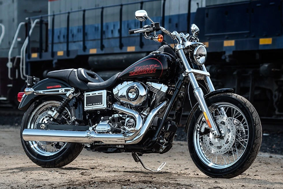 Harley Davidson Dyna Low Rider (2016 - 2017)