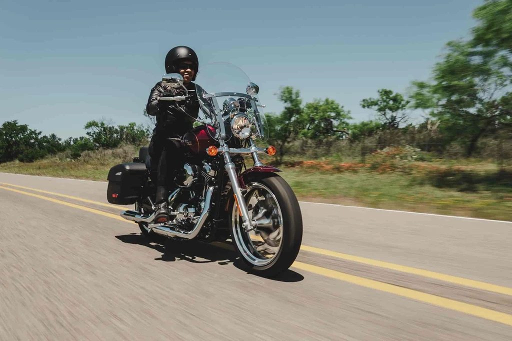 Harley Davidson XL 1200T Superlow (2016)