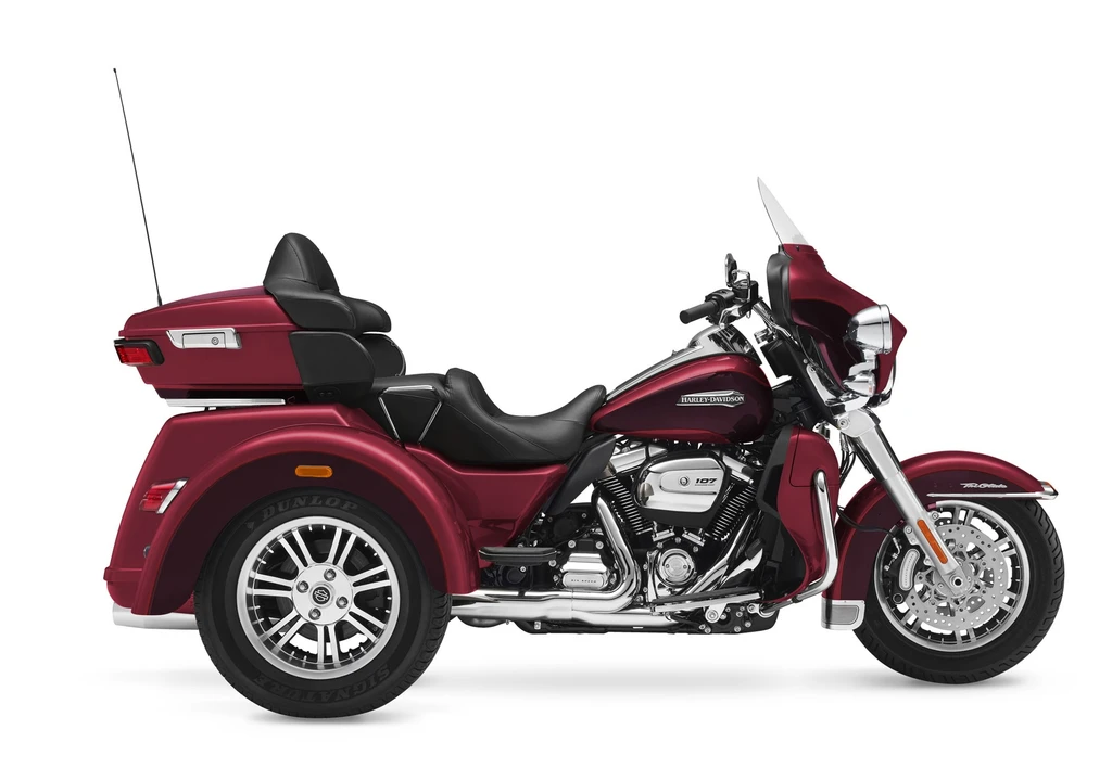 Harley Davidson FLHTCUTG Tri Glide Ultra (2017 - 2018)