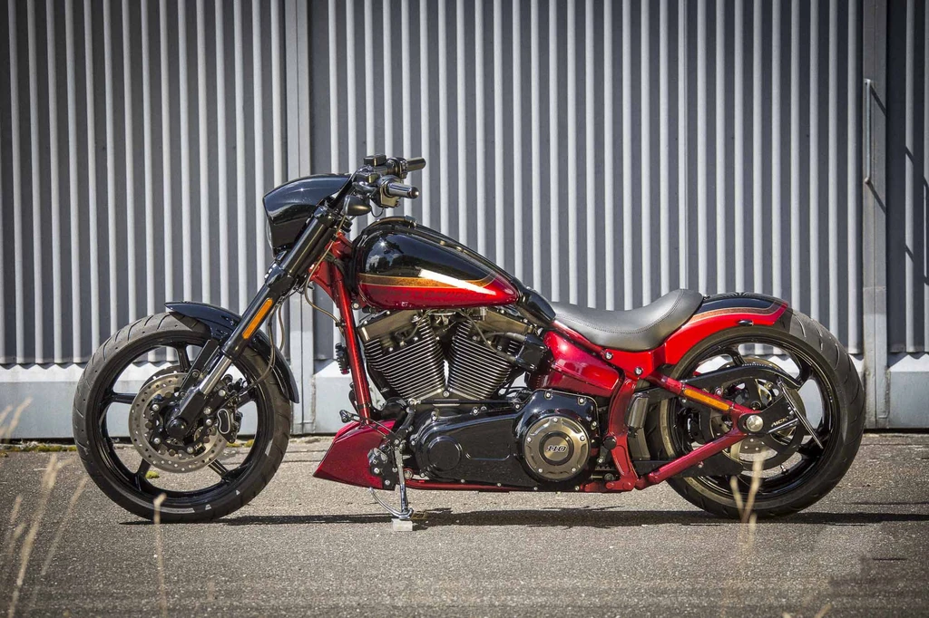 Harley Davidson FXSB-SE Pro Street Breakout CVO (2017)