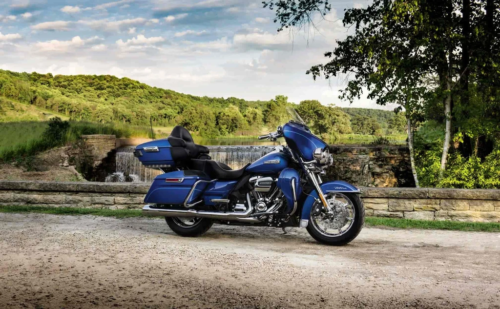 Harley Davidson FLHTCU Electra Glide Ultra (2017 - 2018)