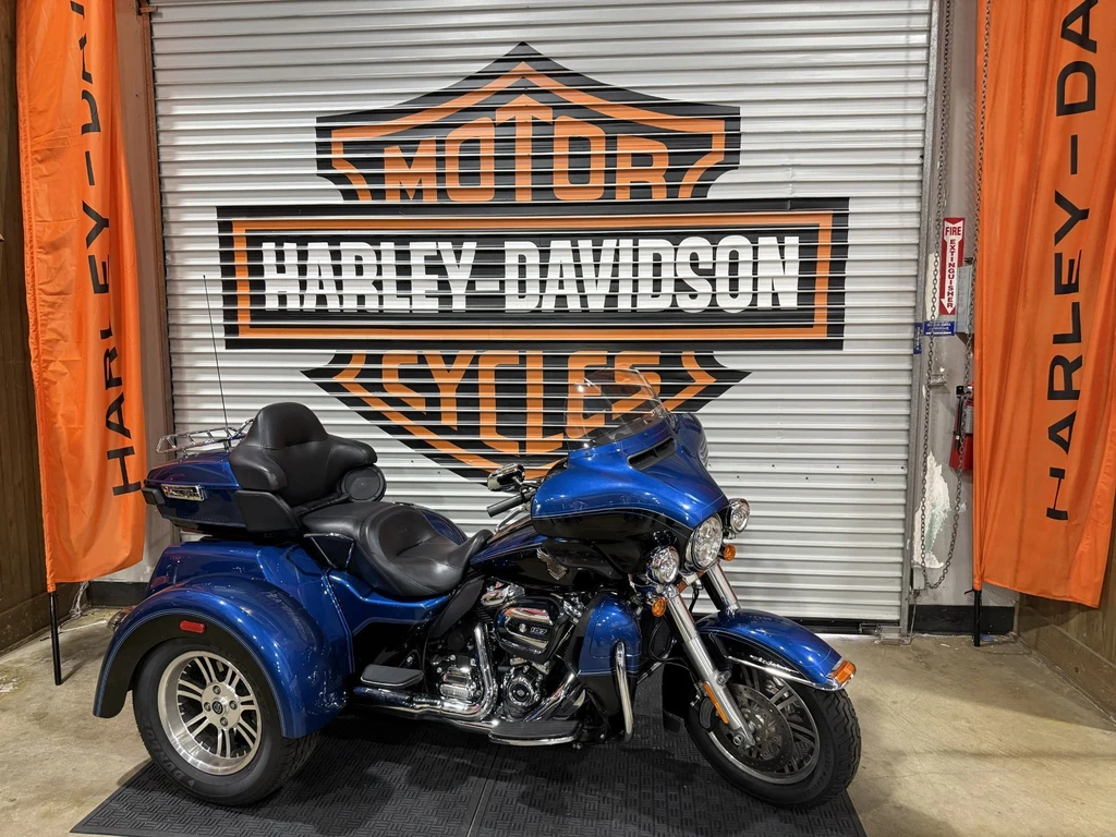 Harley Davidson FLHTCUTG Tri Glide Ultra 115th Anniversary (2018)