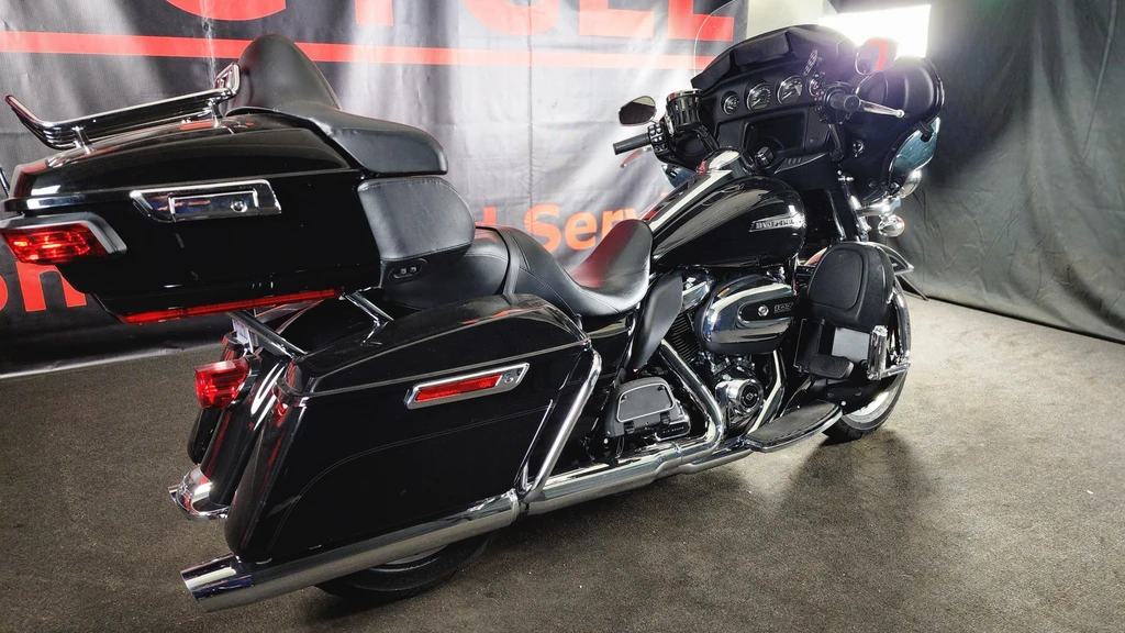 Harley Davidson FLHTCU Electra Glide Ultra (2019)