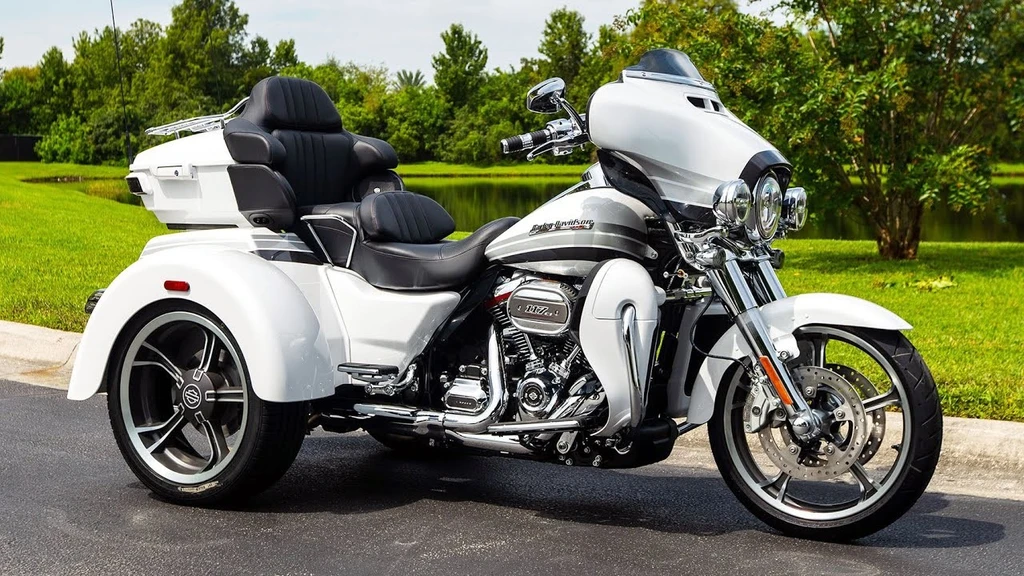 Harley Davidson CVO Tri Glide (2020 - 2021)