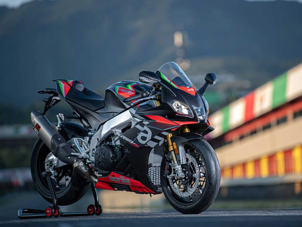 Aprilia RSV-4 Factory (2020)