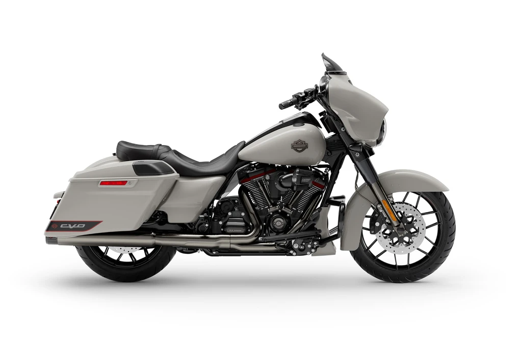 Harley Davidson CVO Street Glide (2020)