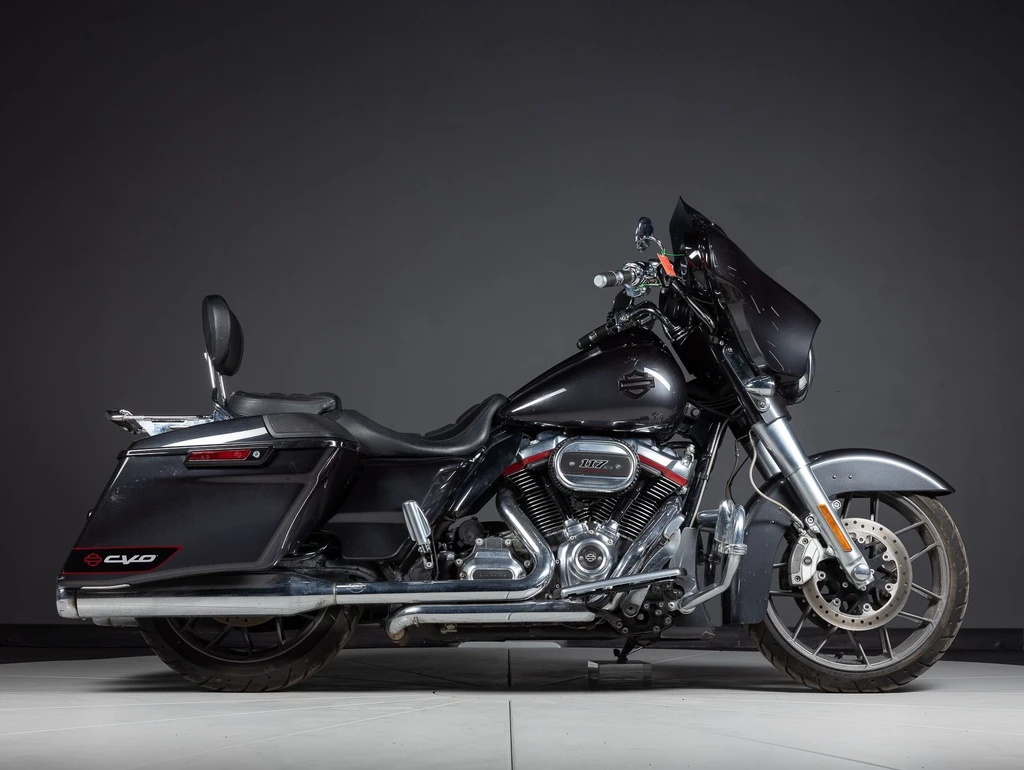 Harley Davidson CVO Street Glide (2020)