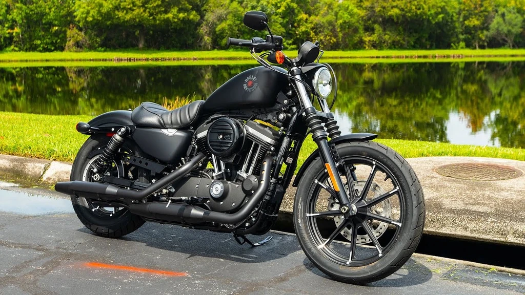 Harley Davidson XL 883Sportster Iron (2020 - 2021)
