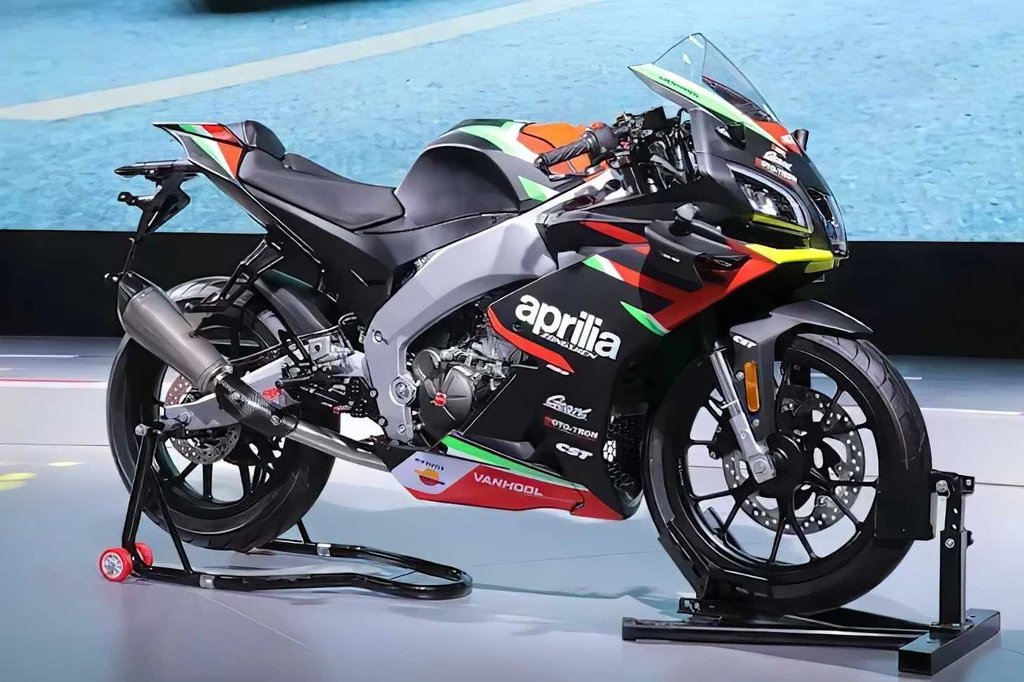 Aprilia GPR250R (2021)