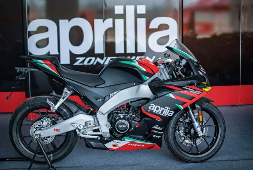 Aprilia GPR250R (2021)