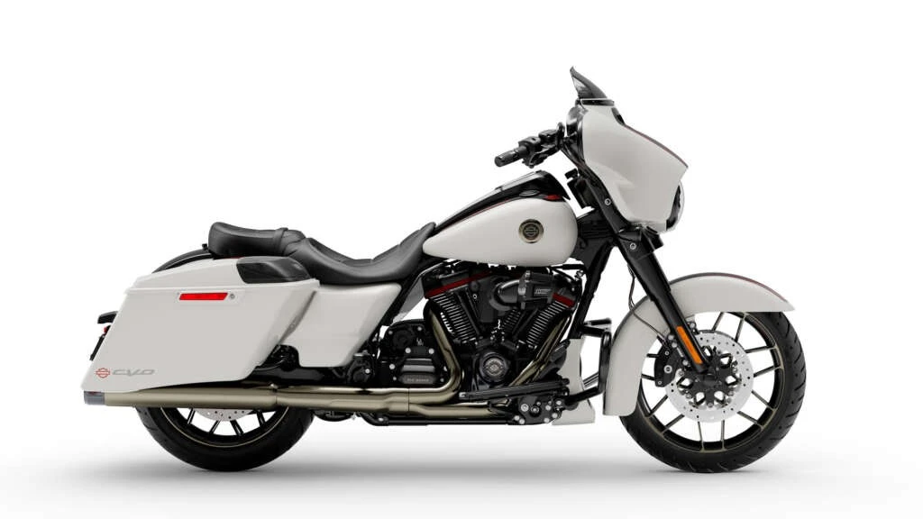 Harley Davidson CVO Street Glide (2021)