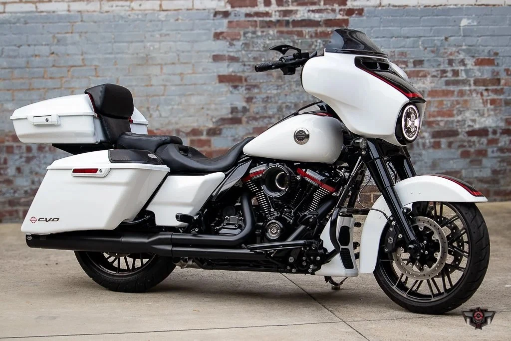 Harley Davidson CVO Street Glide (2021)