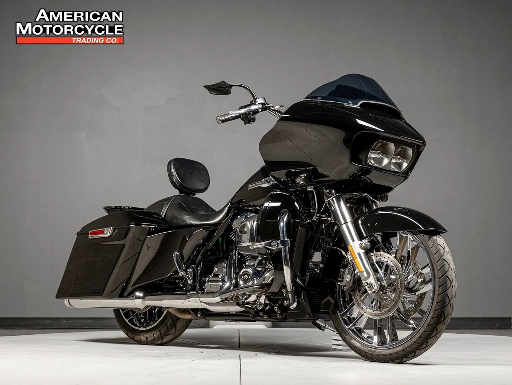 Harley Davidson FLTRX Road Glide (2021)
