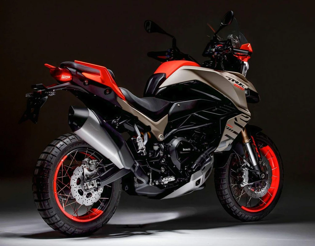 Benelli TRK 800 (2022)