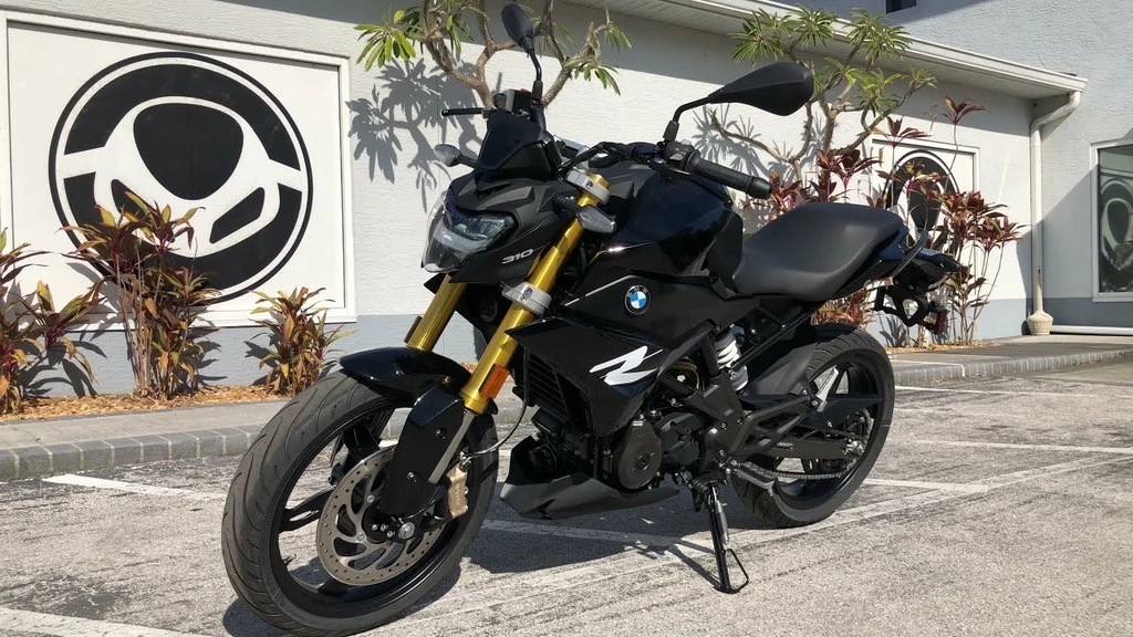 BMW G310R (2022)