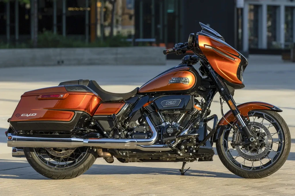 Harley Davidson CVO Street GlideFLHXSE (2022)
