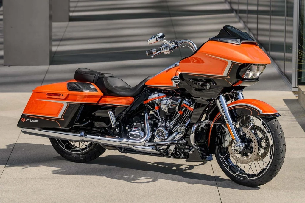 Harley Davidson CVO Road Glide (2022)