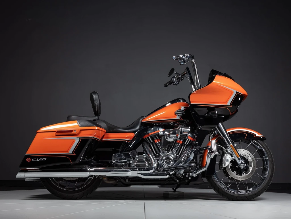 Harley Davidson CVO Road Glide (2022)