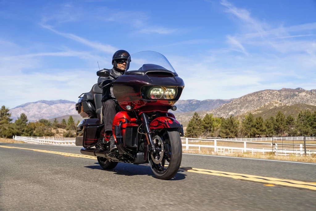 Harley Davidson CVO Road Glide Limited (2022)