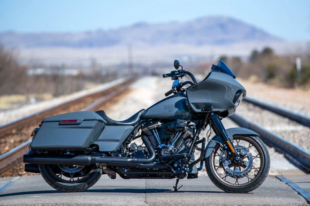 Harley Davidson Road Glide ST (2022)