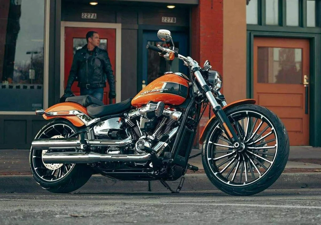 Harley Davidson Softail Breakout 117 (2023)