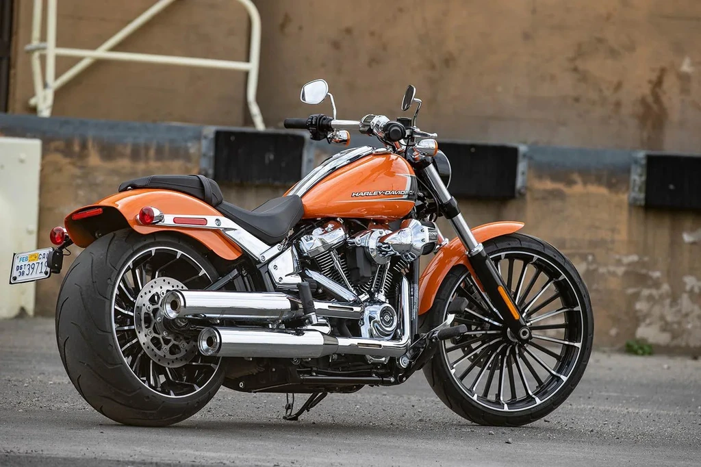 Harley Davidson Softail Breakout 117 (2023)