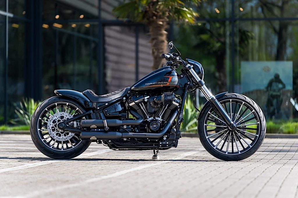 Harley Davidson Softail Breakout 117 (2023)