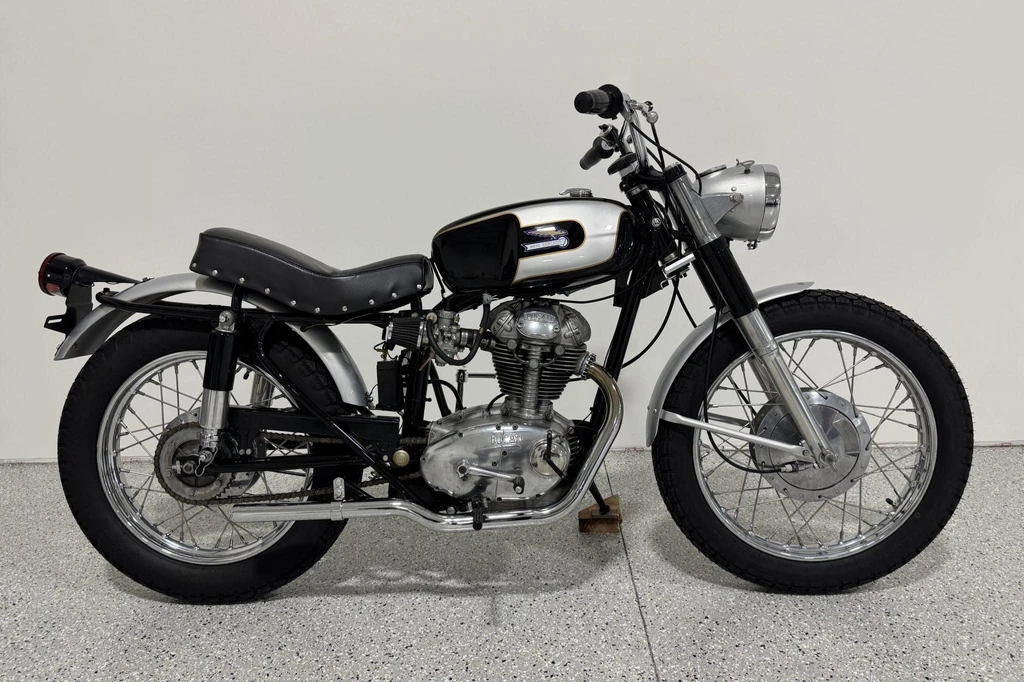 Ducati 250 Scrambler (1967 - 71)