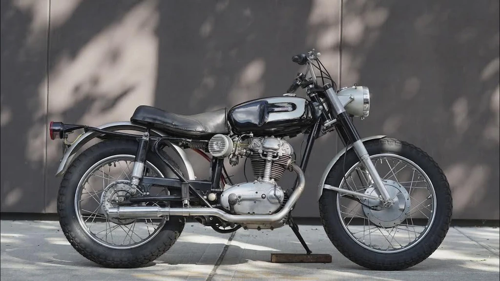 Ducati 250 Scrambler (1967 - 71)